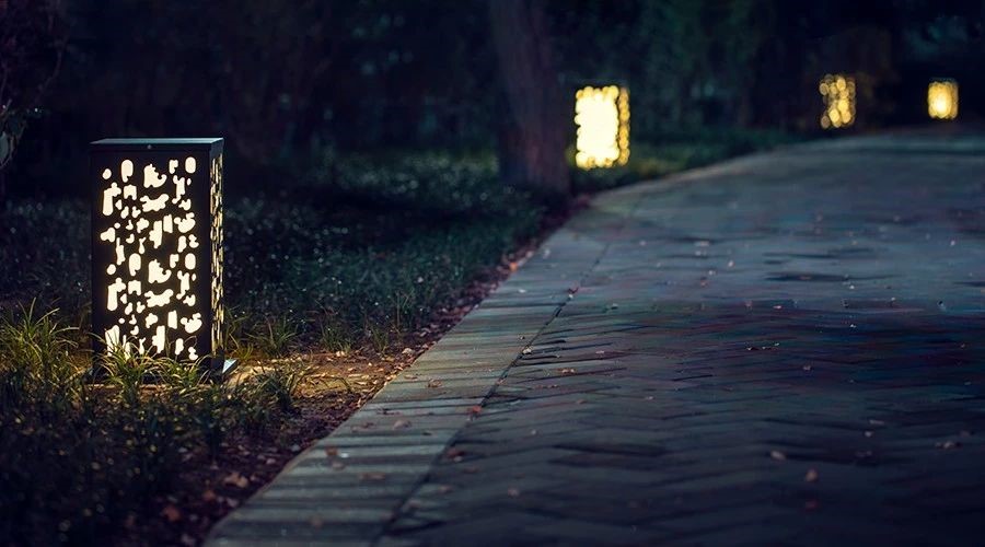 旅游景區(qū)的燈光設計，夜空中最亮的星